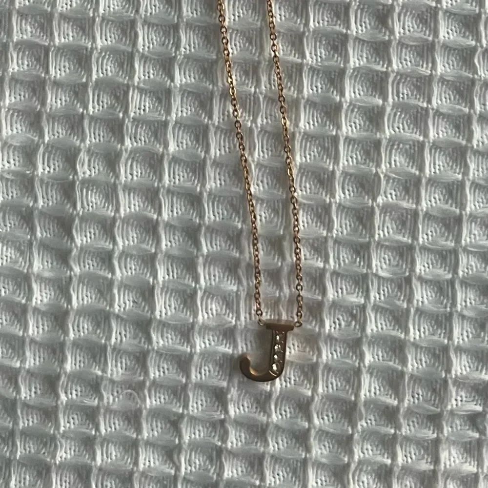 NWT Stainless Steel Gold Tone J Initial Pendant Necklace letter J